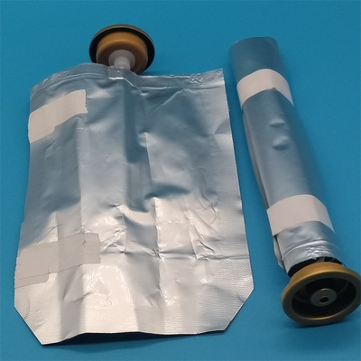 Innovatieve vrouwelijke aerosolzak met klep voor bescherming en nauwkeurige afgifte